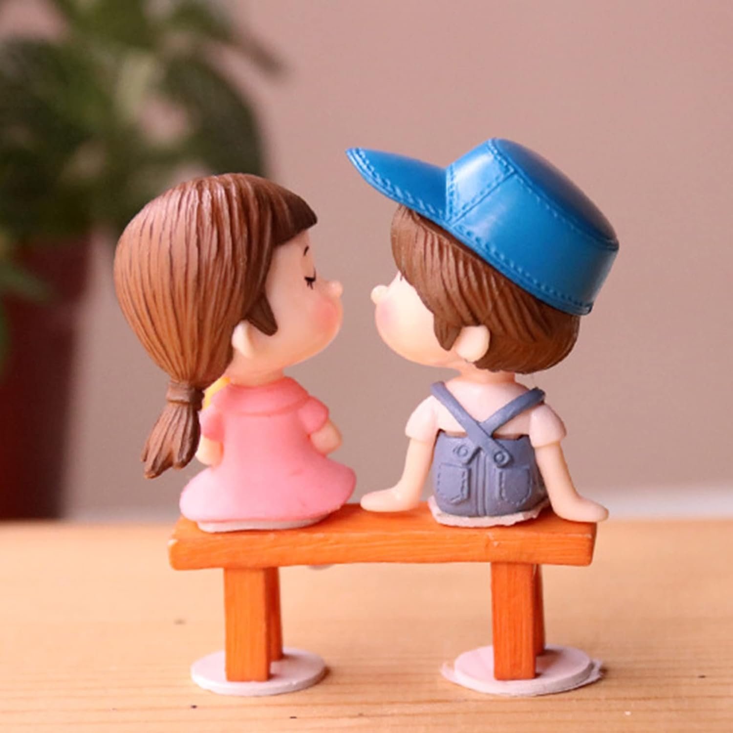 lover miniature couple bench figurine lover miniature couple bench figurine